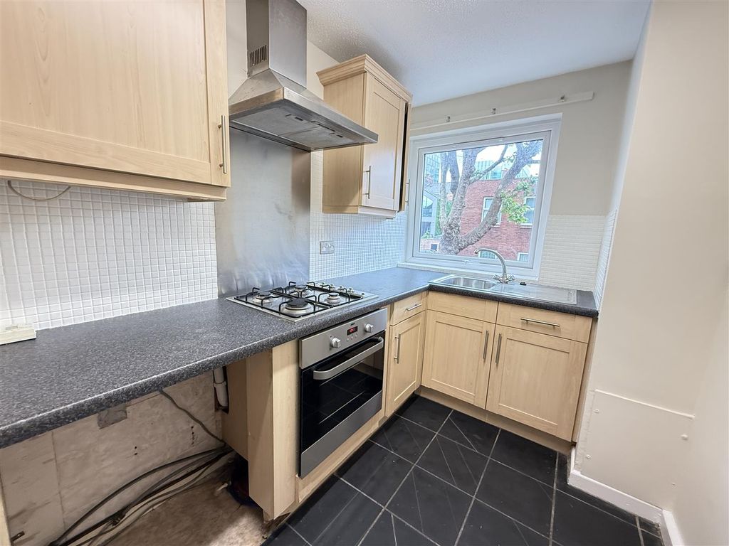 Property photo 3 of 13