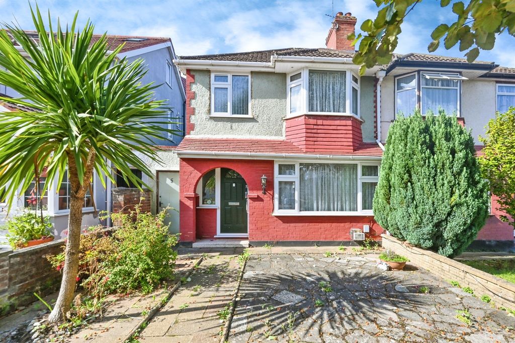 Property photo 1 of 17