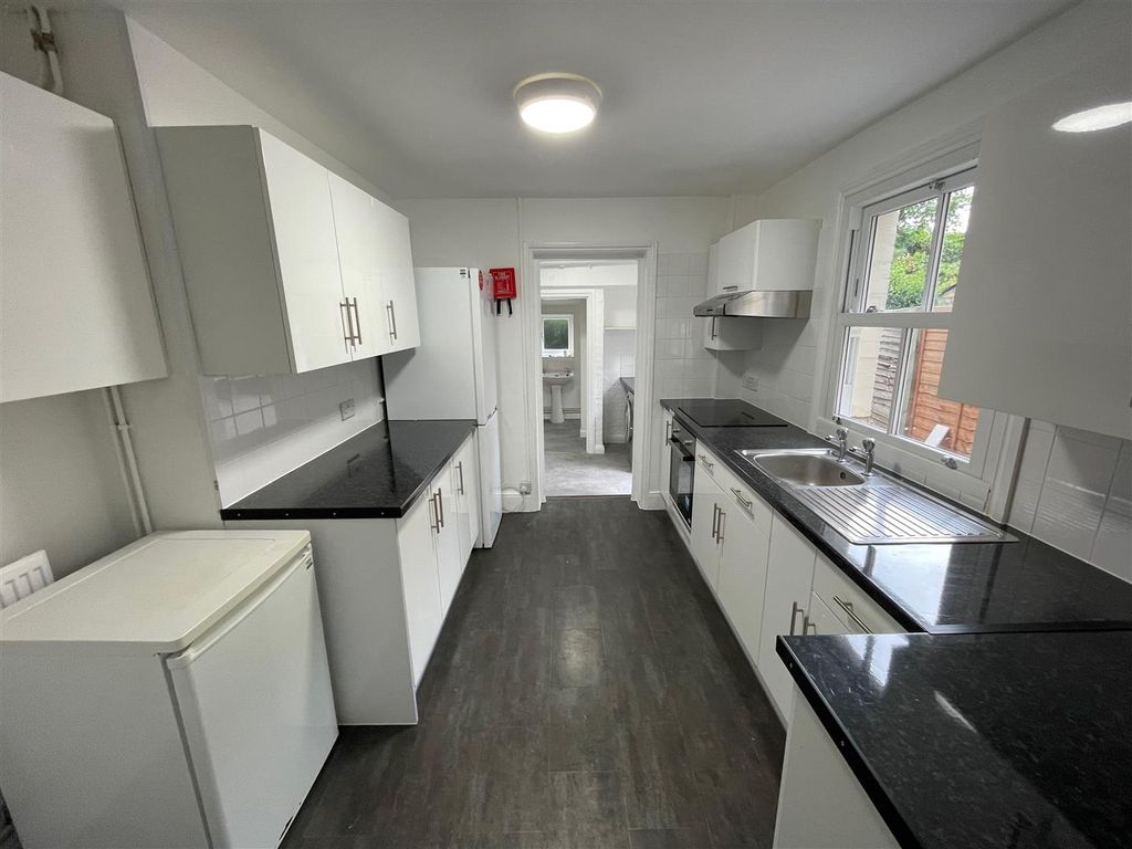 Property photo 2 of 16 109-Kitchen.Jpeg