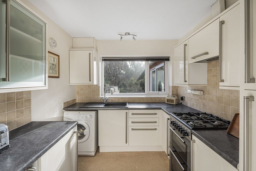 Property photo 2 of 24