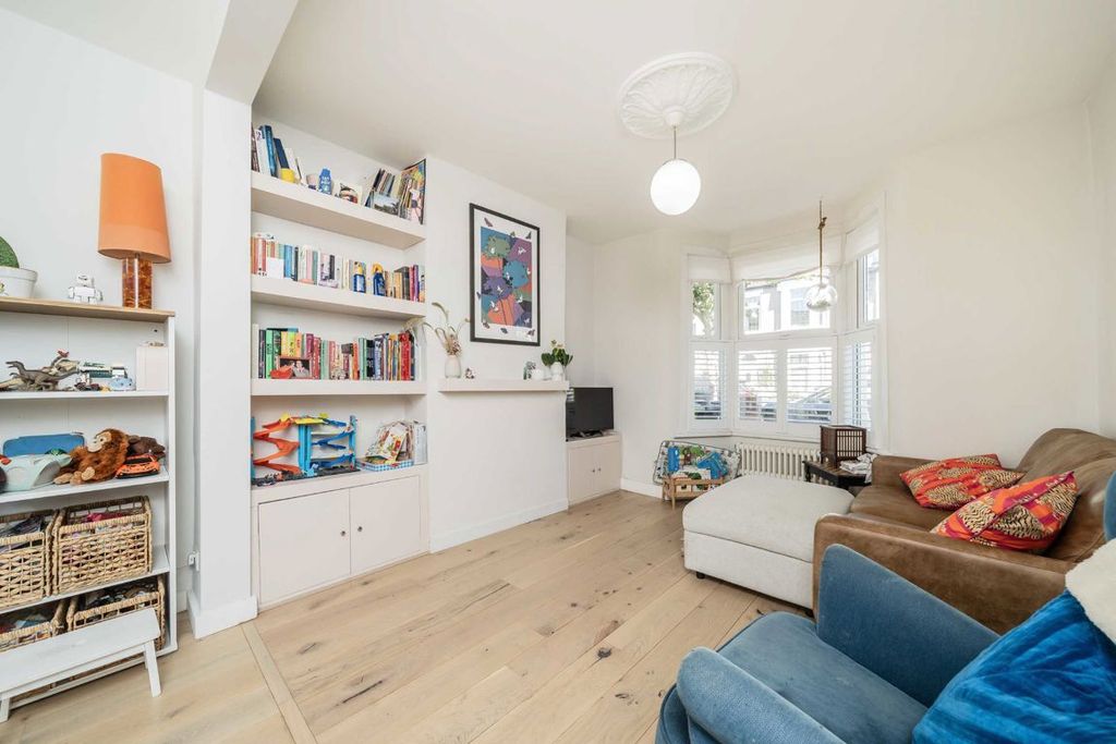 Property photo 2 of 10