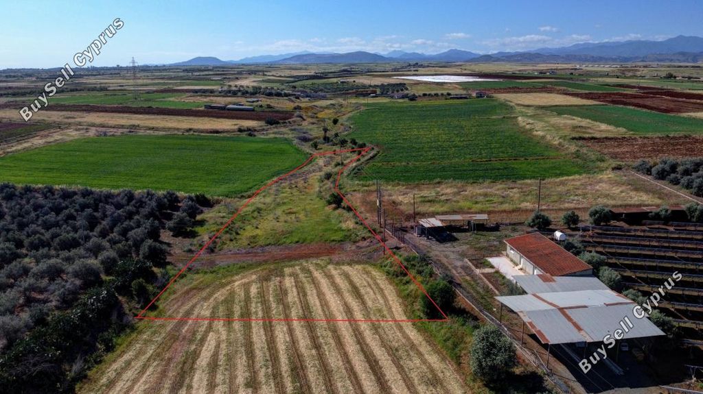 Property photo 1 of 2