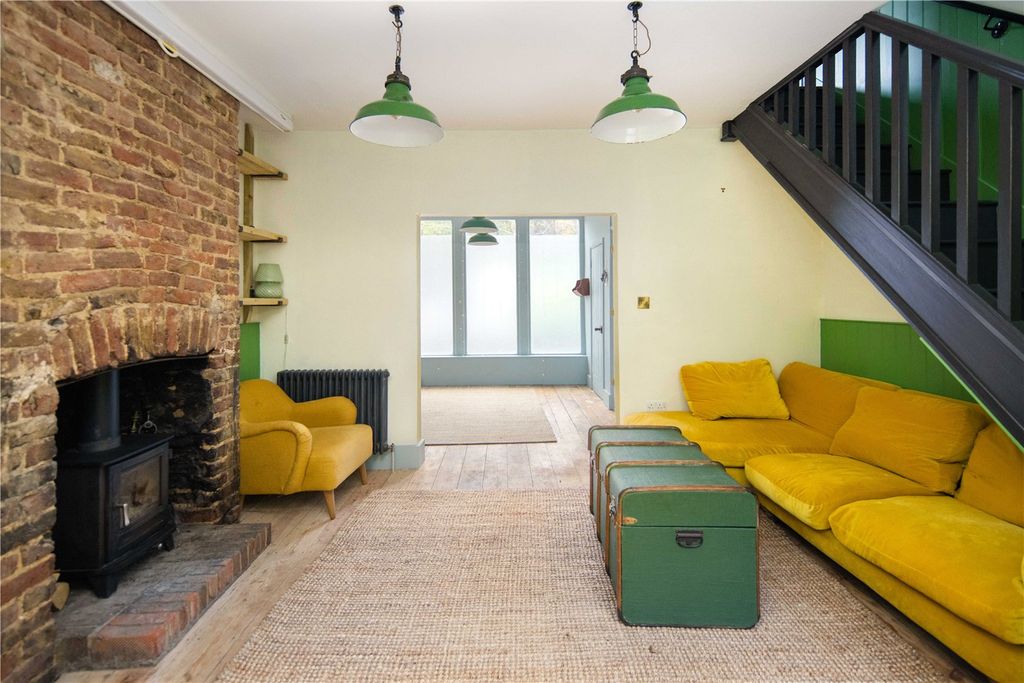 Property photo 3 of 27 Reception