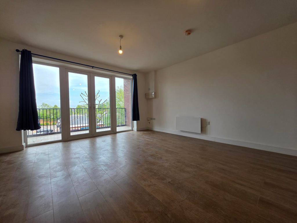 Property photo 3 of 6
