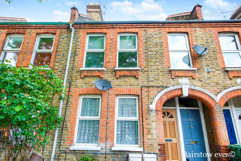 Property photo 1 of 8