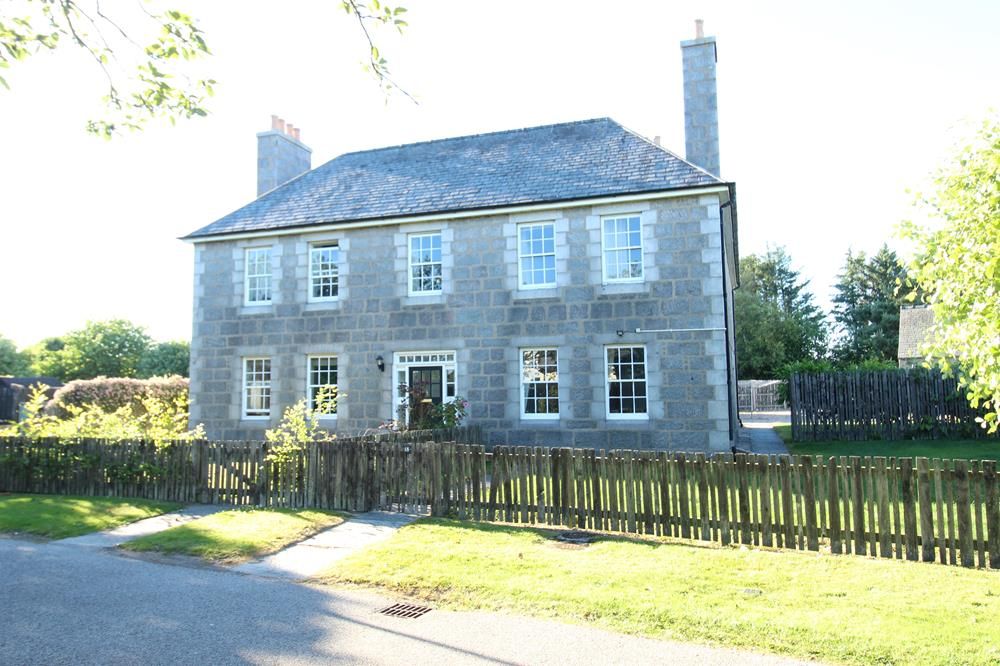 Property photo 1 of 10 External