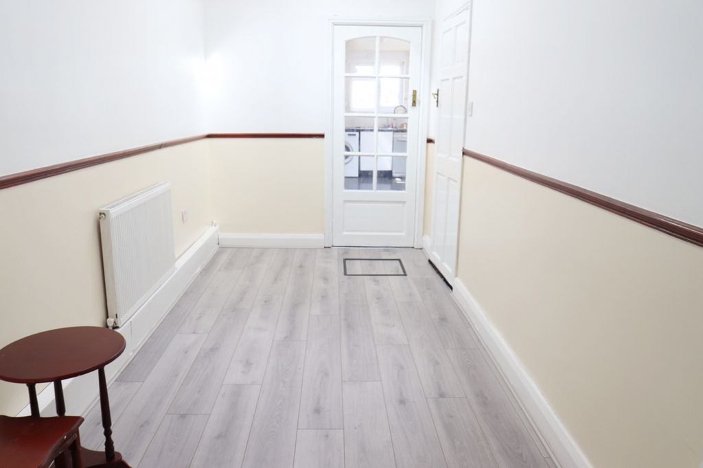 Property photo 2 of 16 Gallery