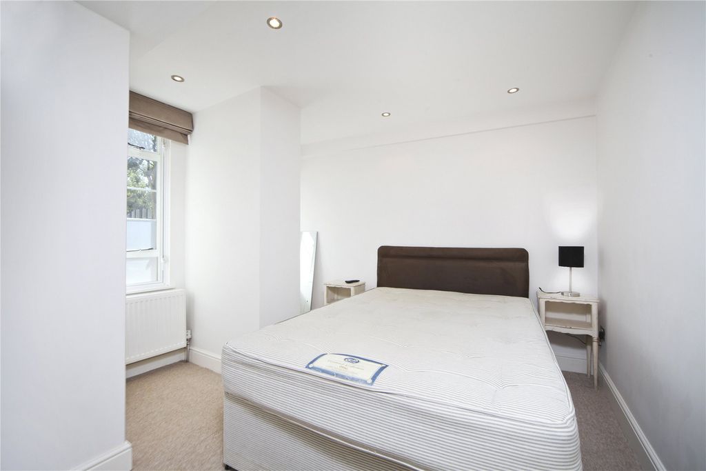 Property photo 3 of 4 Picture No. 04
