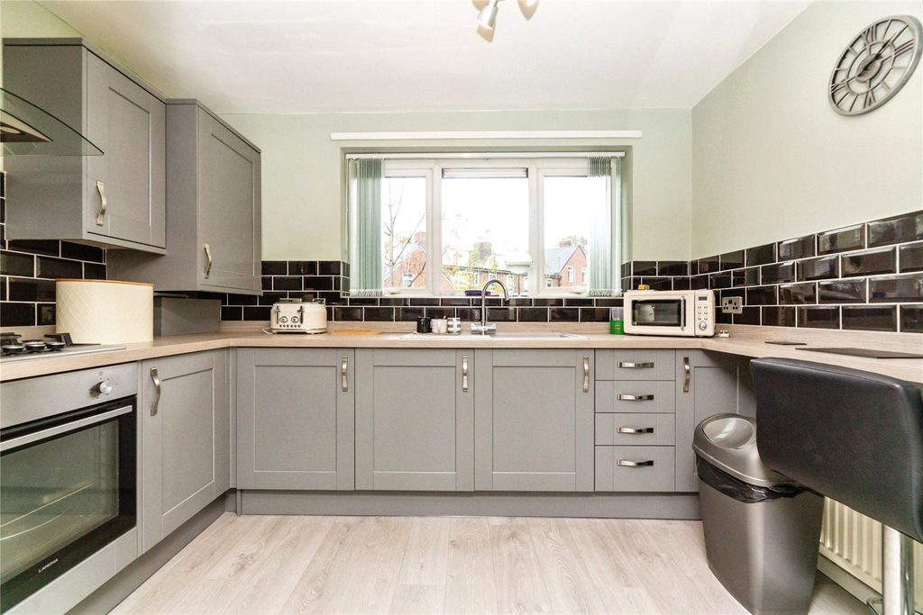Property photo 2 of 15 Picture No. 04