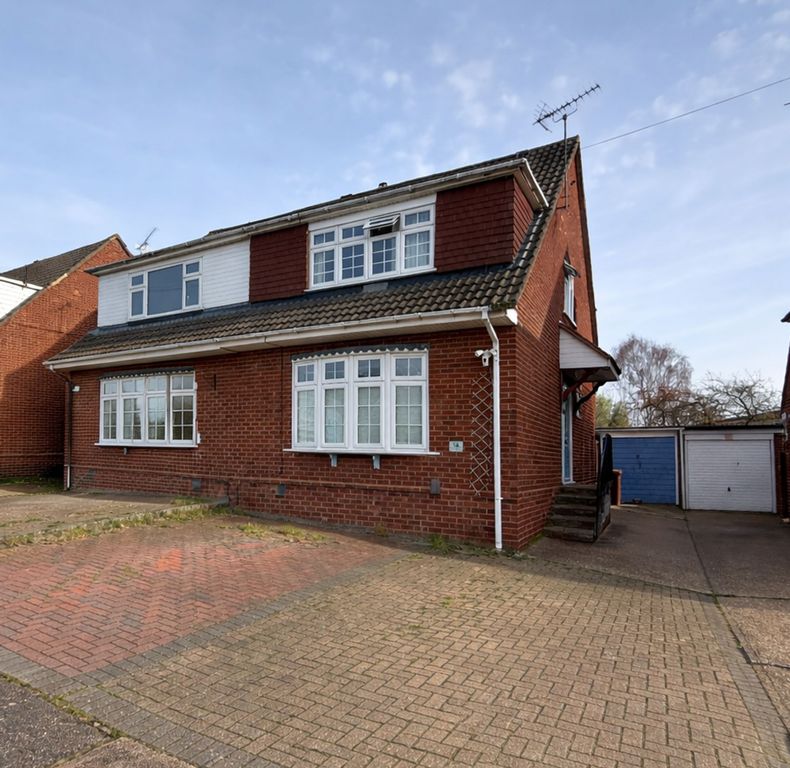 Property photo 1 of 11 Front