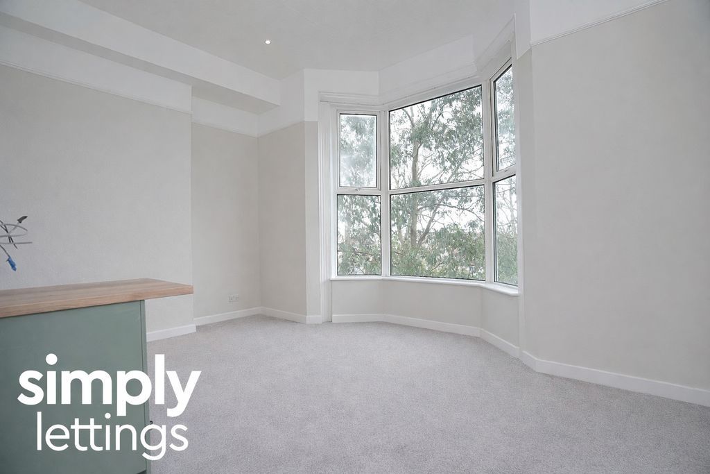 Property photo 2 of 8 Photo 1