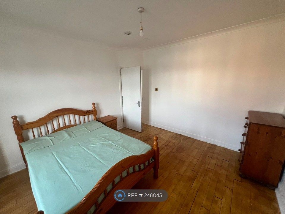 Property photo 3 of 34