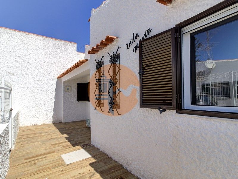 Property photo 1 of 43