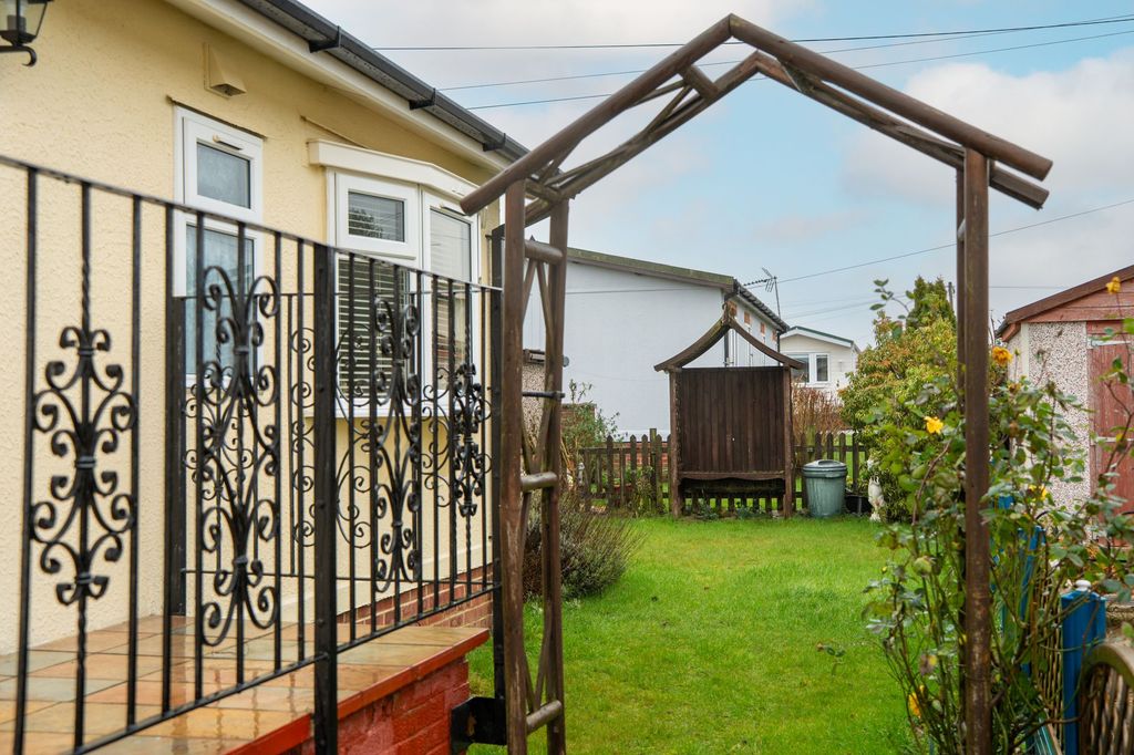 Property photo 3 of 22