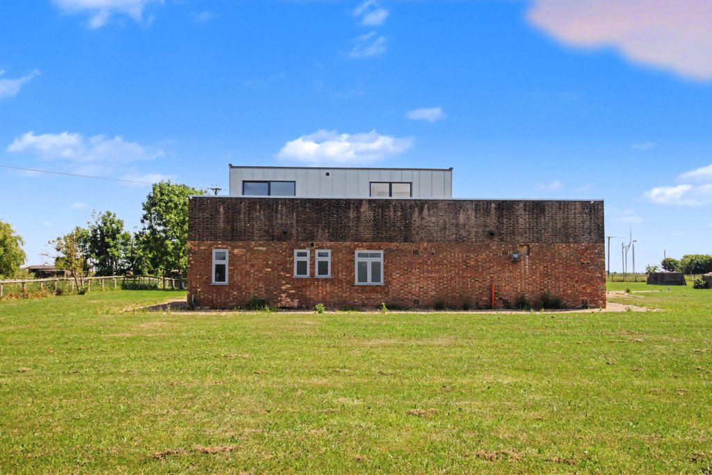 Property photo 3 of 20 Radar House, East Guldeford, Rye, East Sussex, Tn31 7Fu