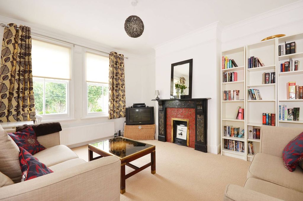 Property photo 2 of 9