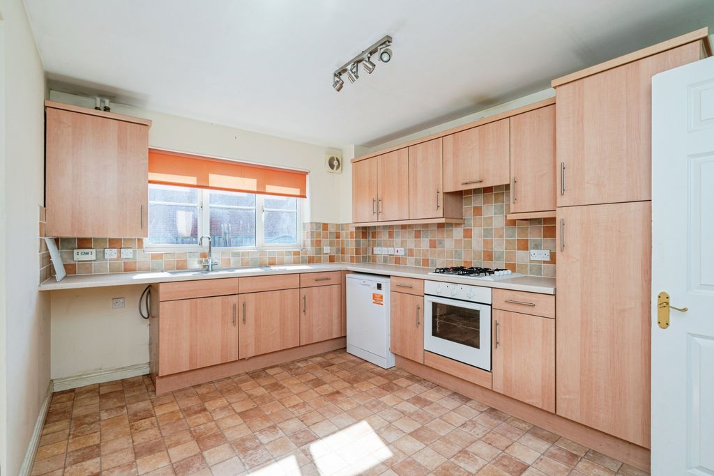 Property photo 2 of 15