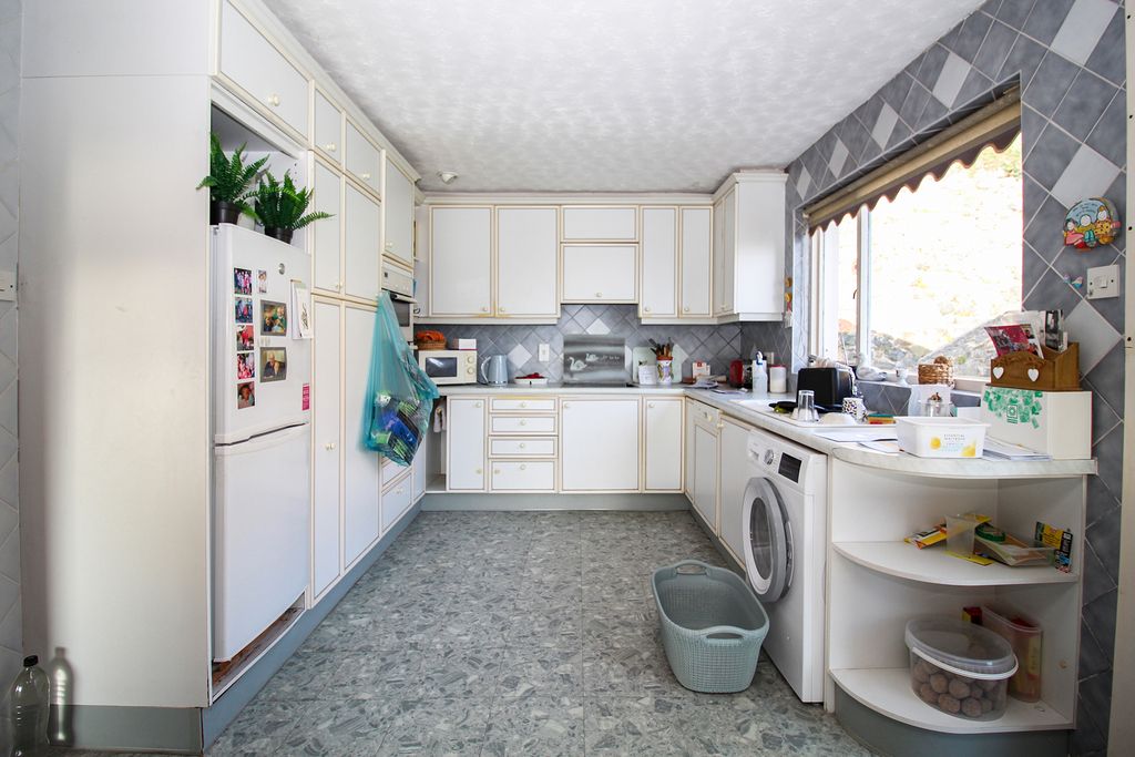 Additional image 7 of 2 bed property for saleLes Cotils, St Peter Port, Guernsey GY1