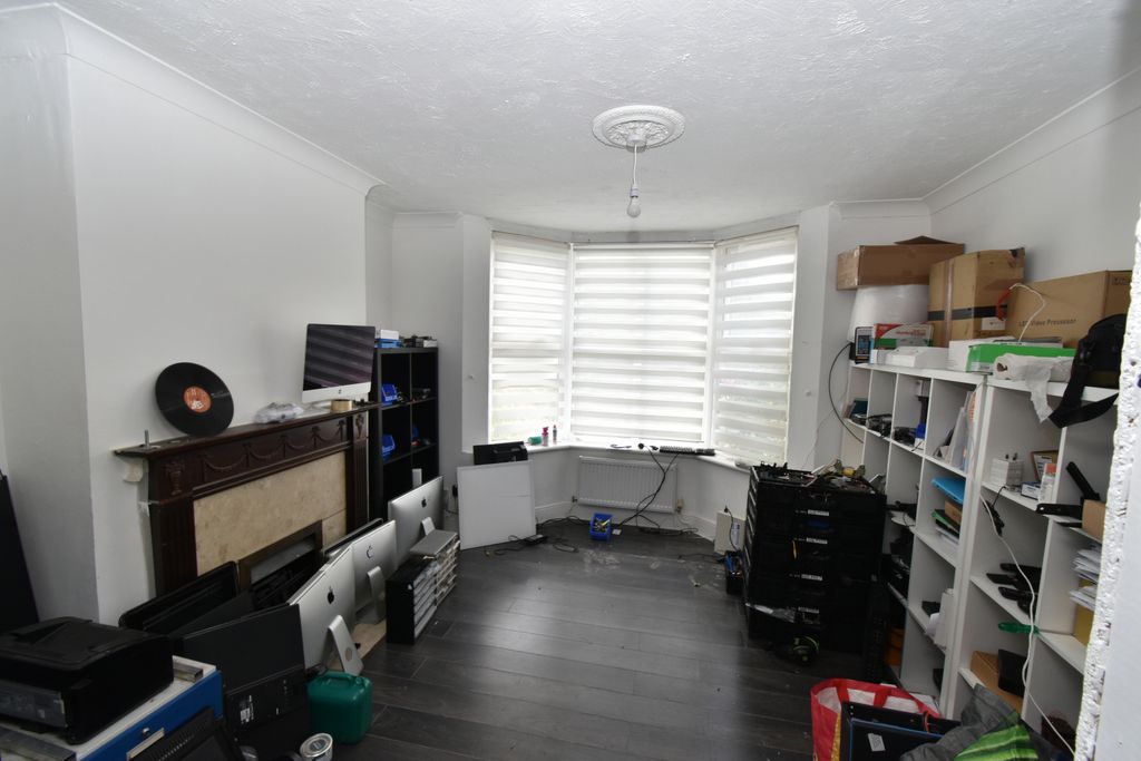 Property photo 2 of 10 Gallery