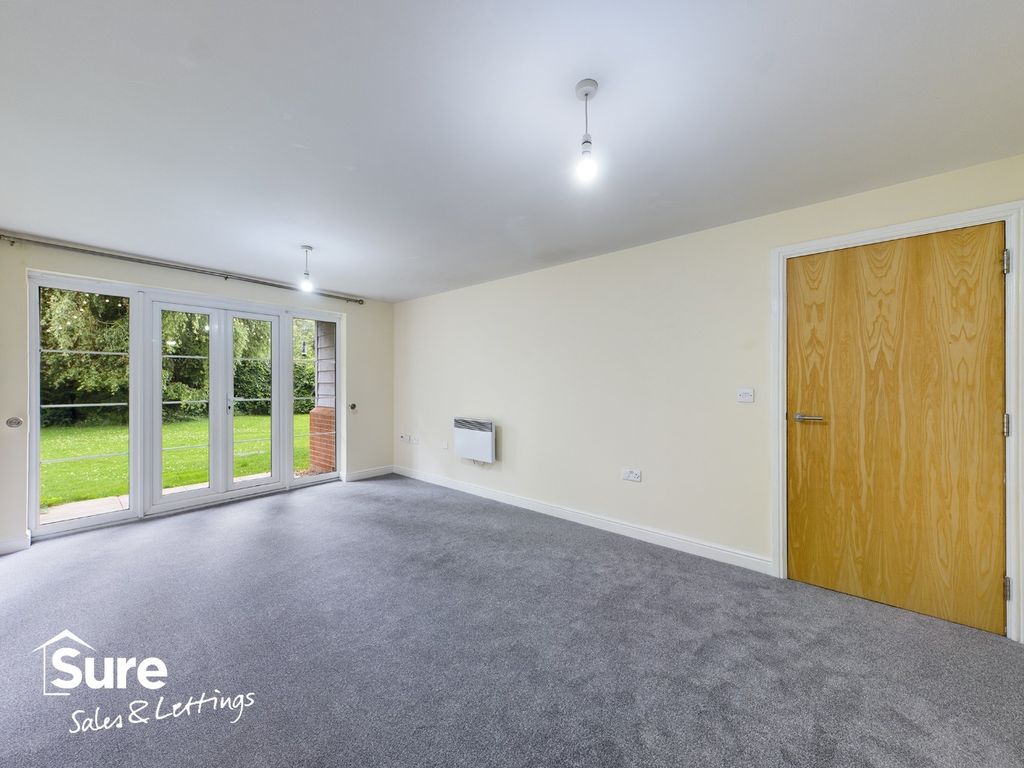 Property photo 3 of 12 868374