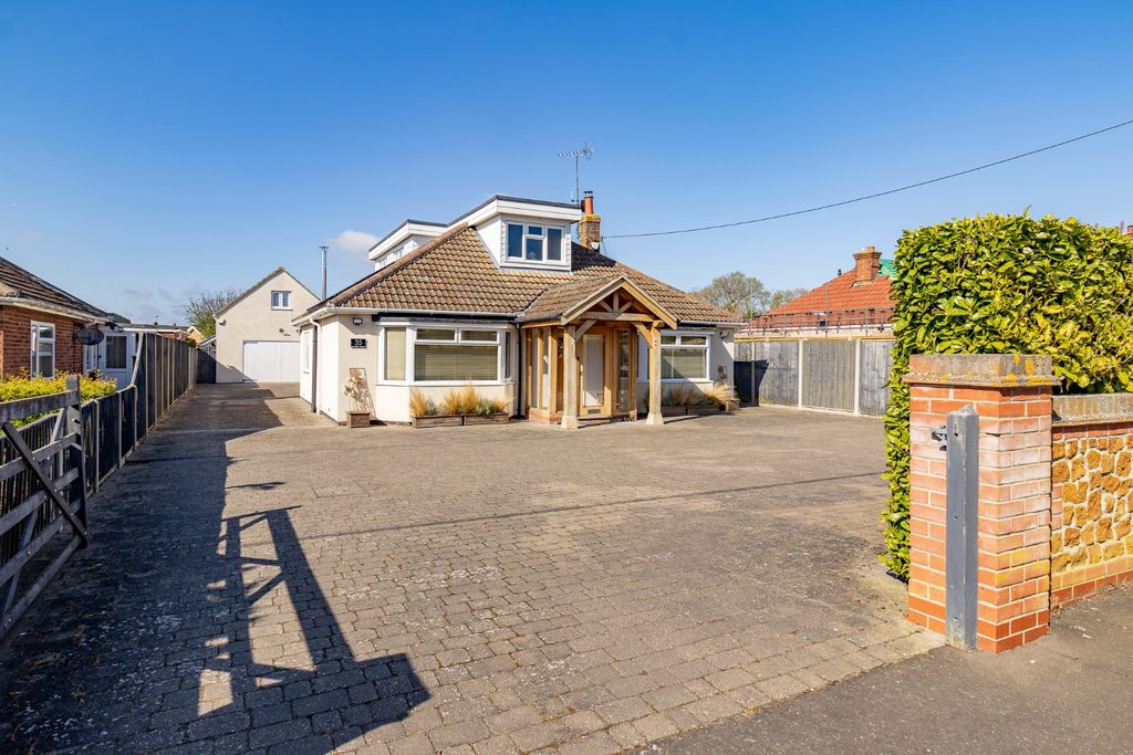 Property photo 1 of 52 4842480