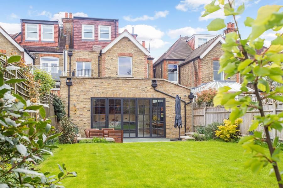 Property photo 2 of 16