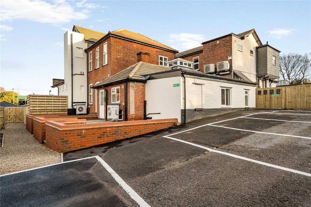 Property photo 2 of 10 Picture No. 22