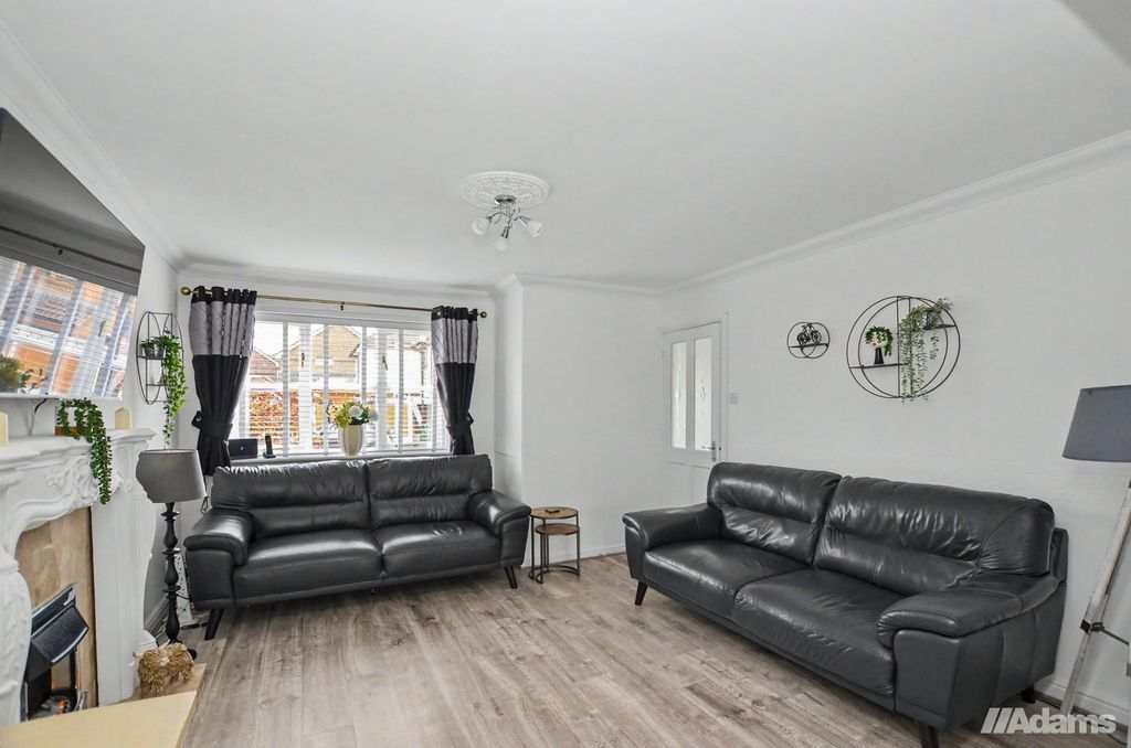 Property photo 2 of 41