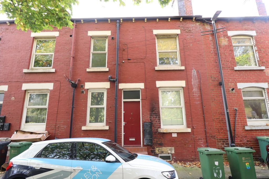 Property photo 1 of 8 Picture No. 11