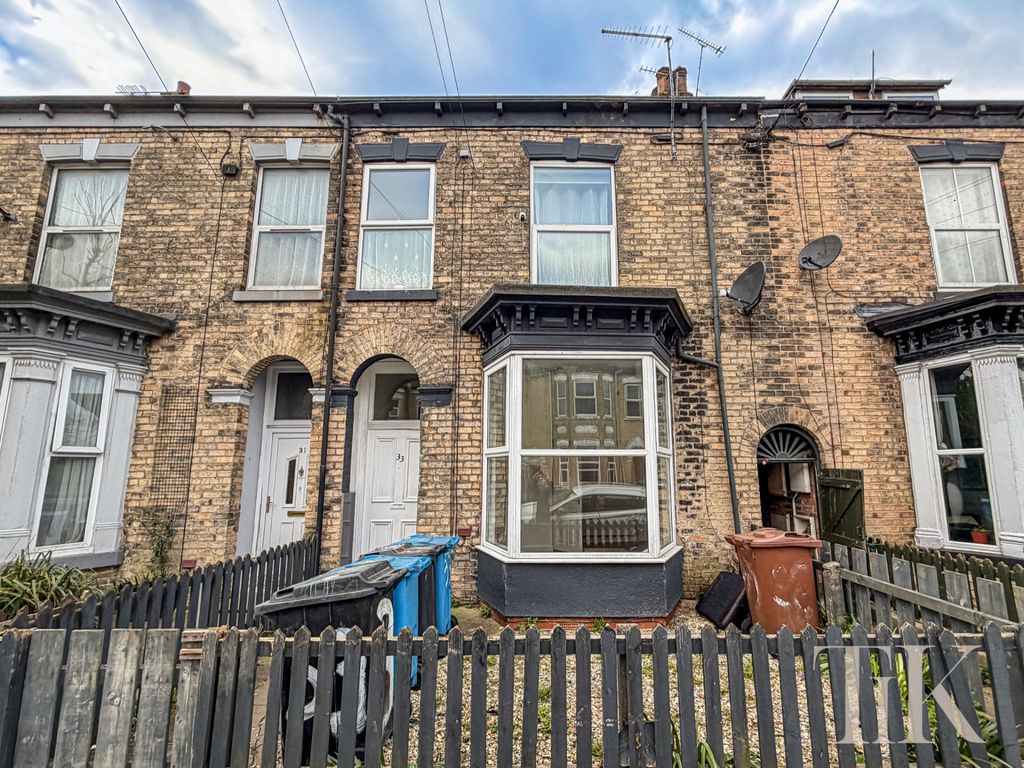 Property photo 1 of 7 Photo 0