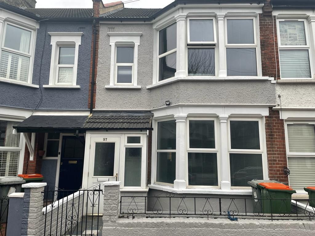 Property photo 1 of 24