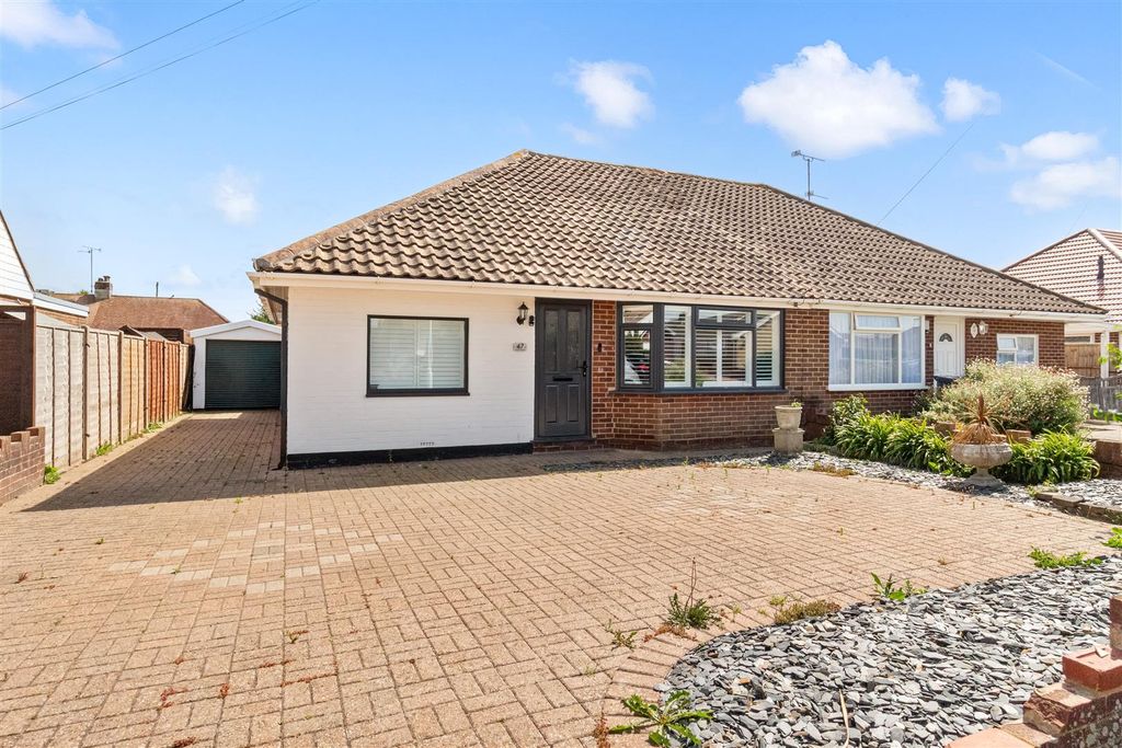Property photo 1 of 19 47 Hurley Road-019.Jpg