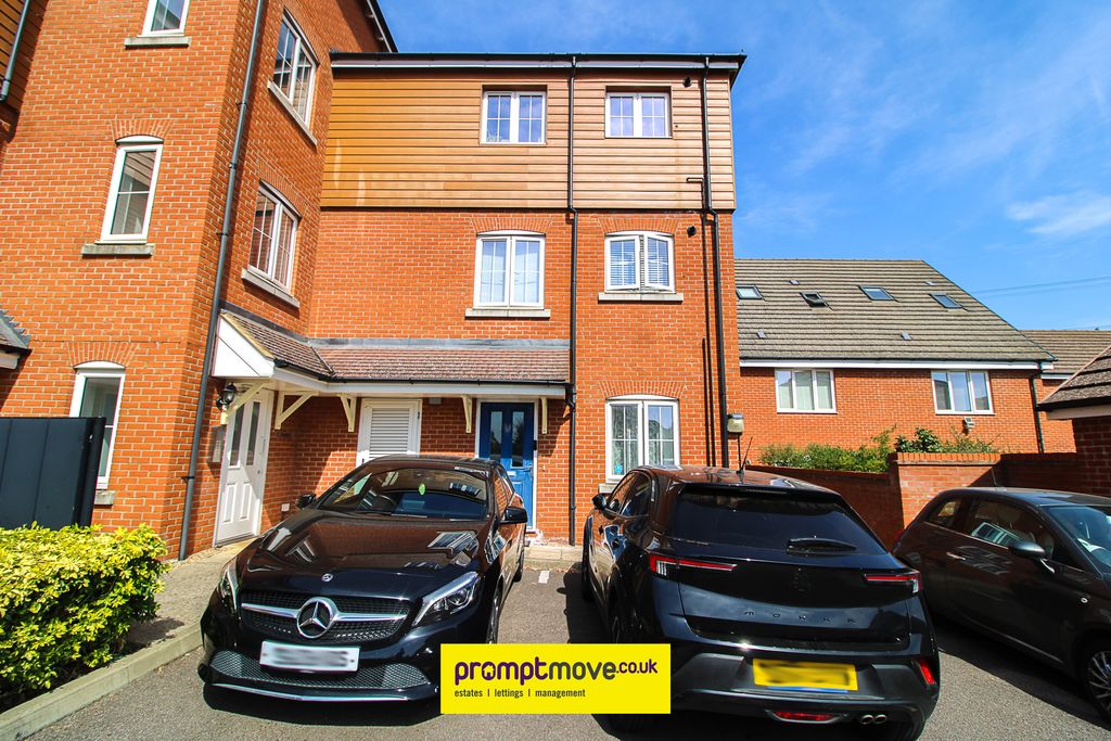 Property photo 1 of 10 Na