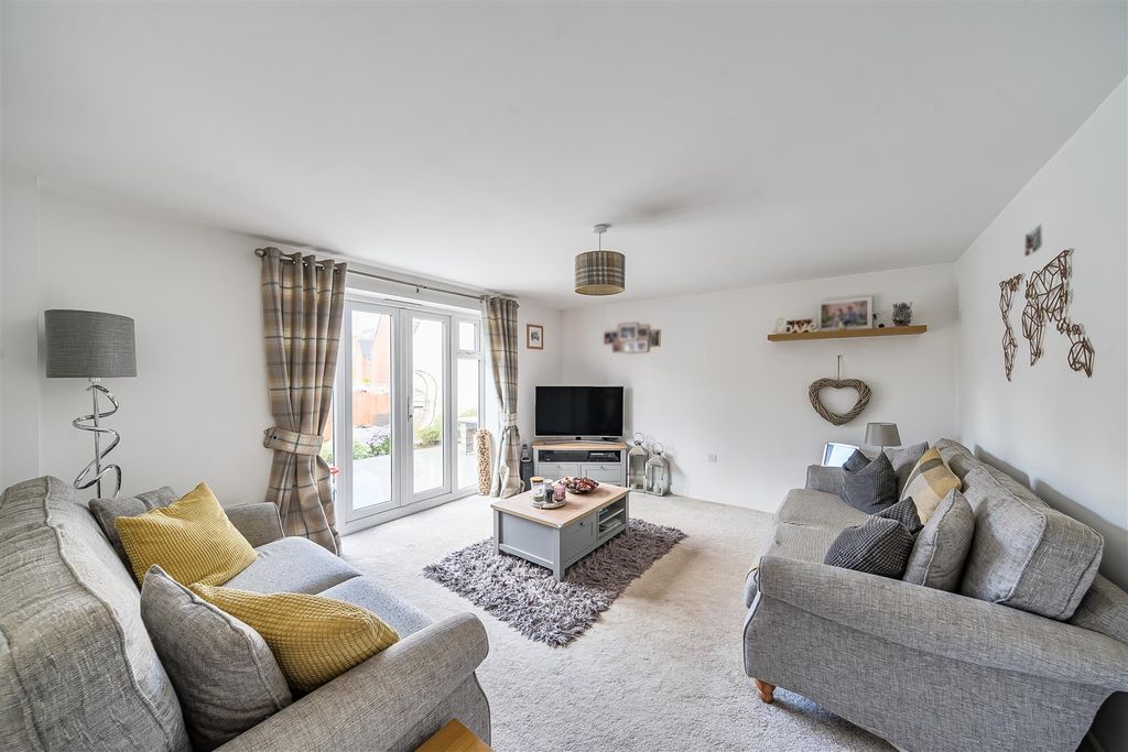 Property photo 2 of 16 1372495-7-68Fb808256439.Jpg