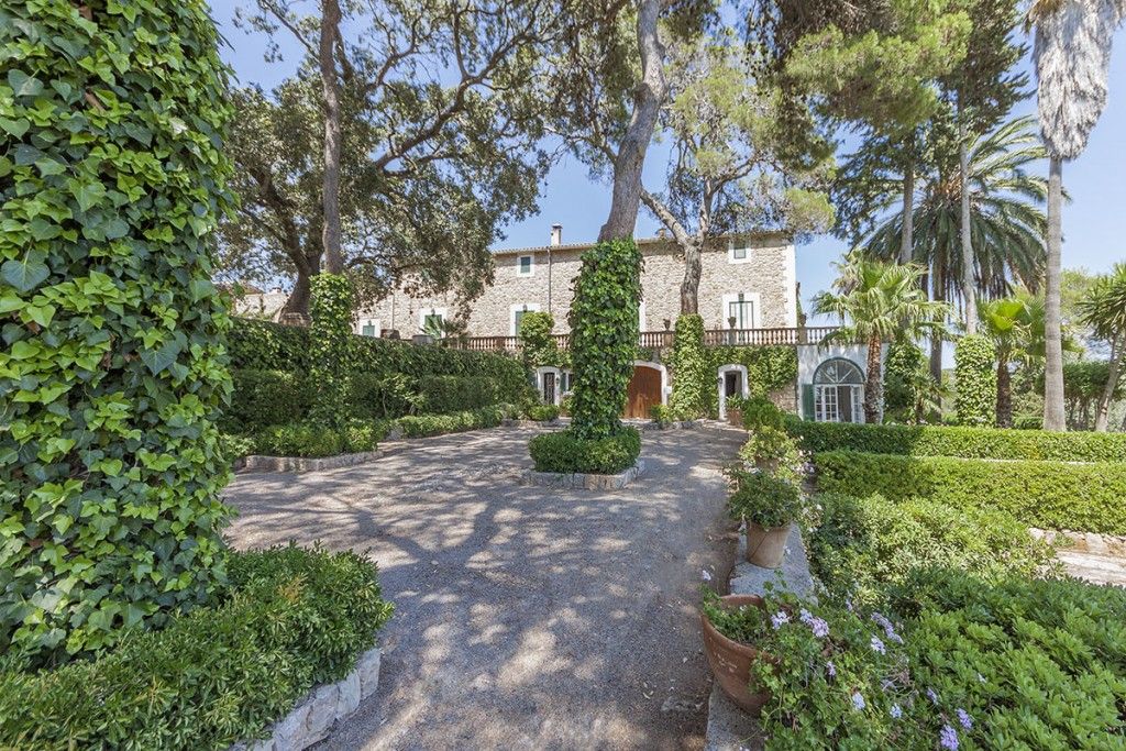 Property photo 2 of 16 Way To Finca