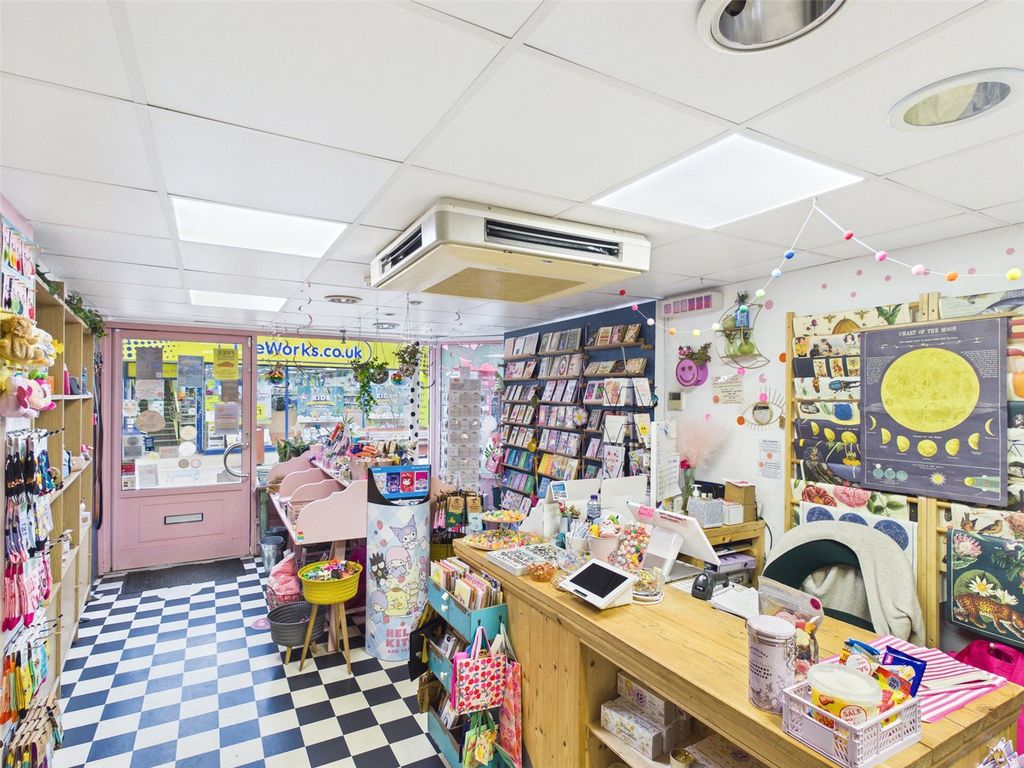 Property photo 2 of 11 Picture No. 04