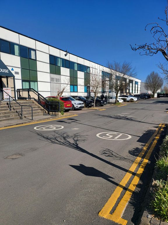 Property photo 3 of 5