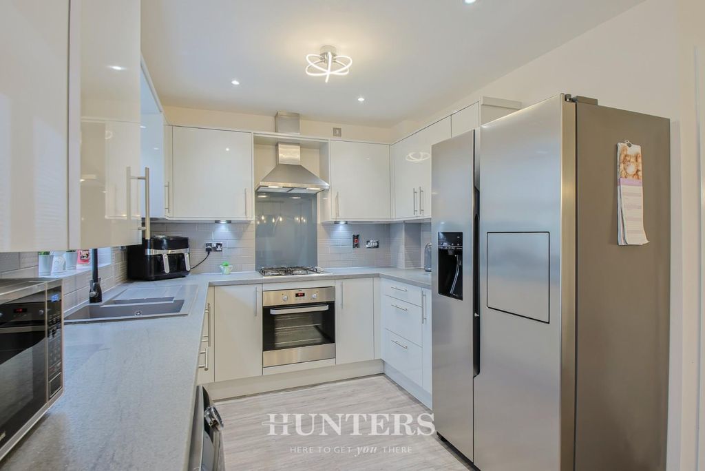 Property photo 3 of 27 Blencathra Close (45).Jpg