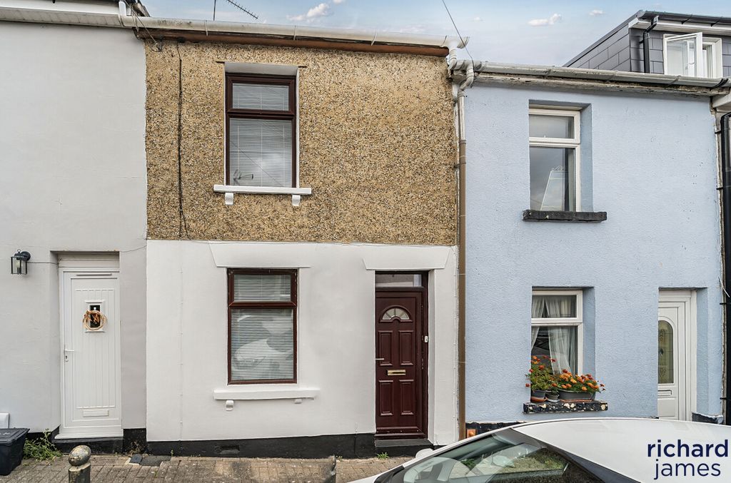Property photo 1 of 13 53512B9B23cd4636Ae32d09858Ae19Ba
