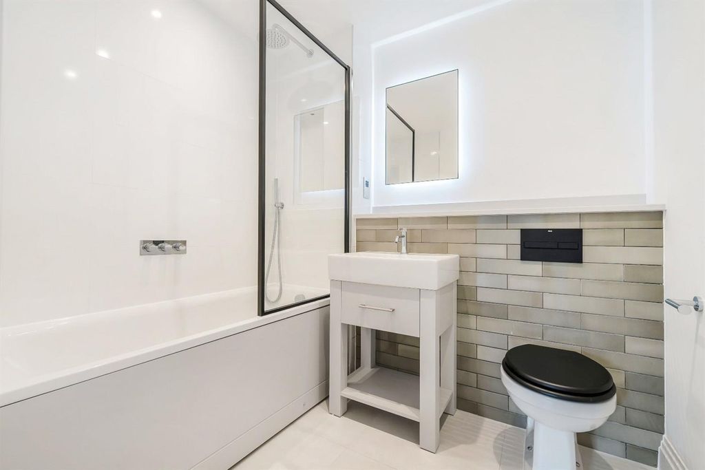 Property photo 2 of 9 Ba 11 Carraway.Jpg