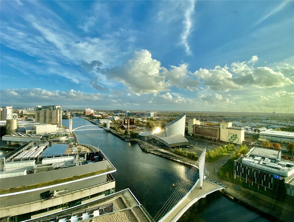 Property photo 3 of 12 Picture 3