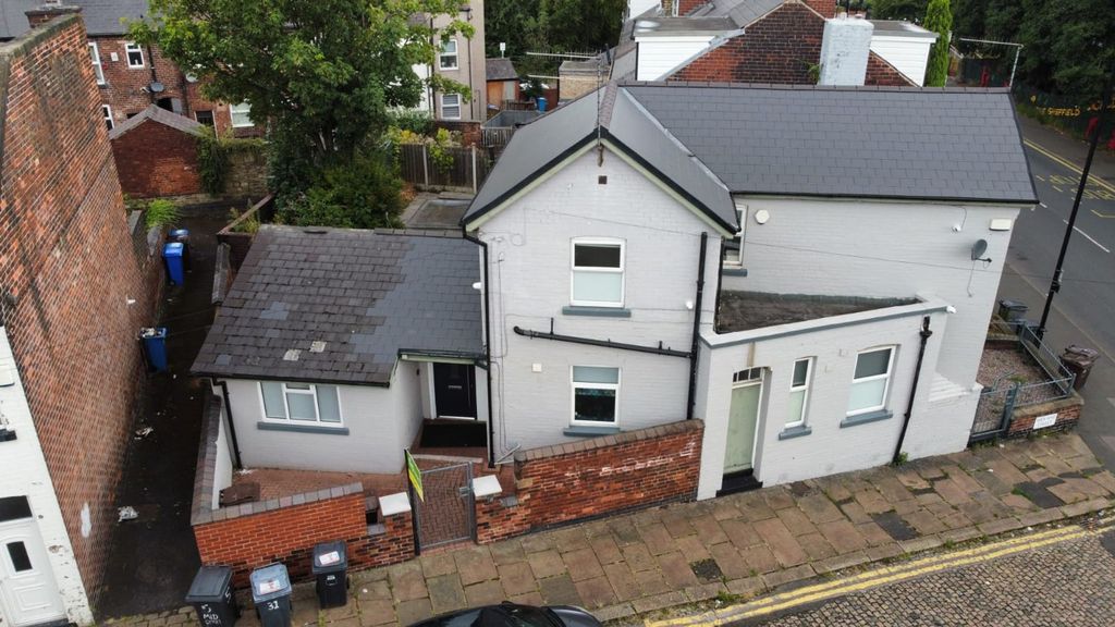 Property photo 1 of 24