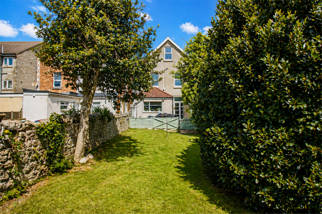 Property photo 3 of 25