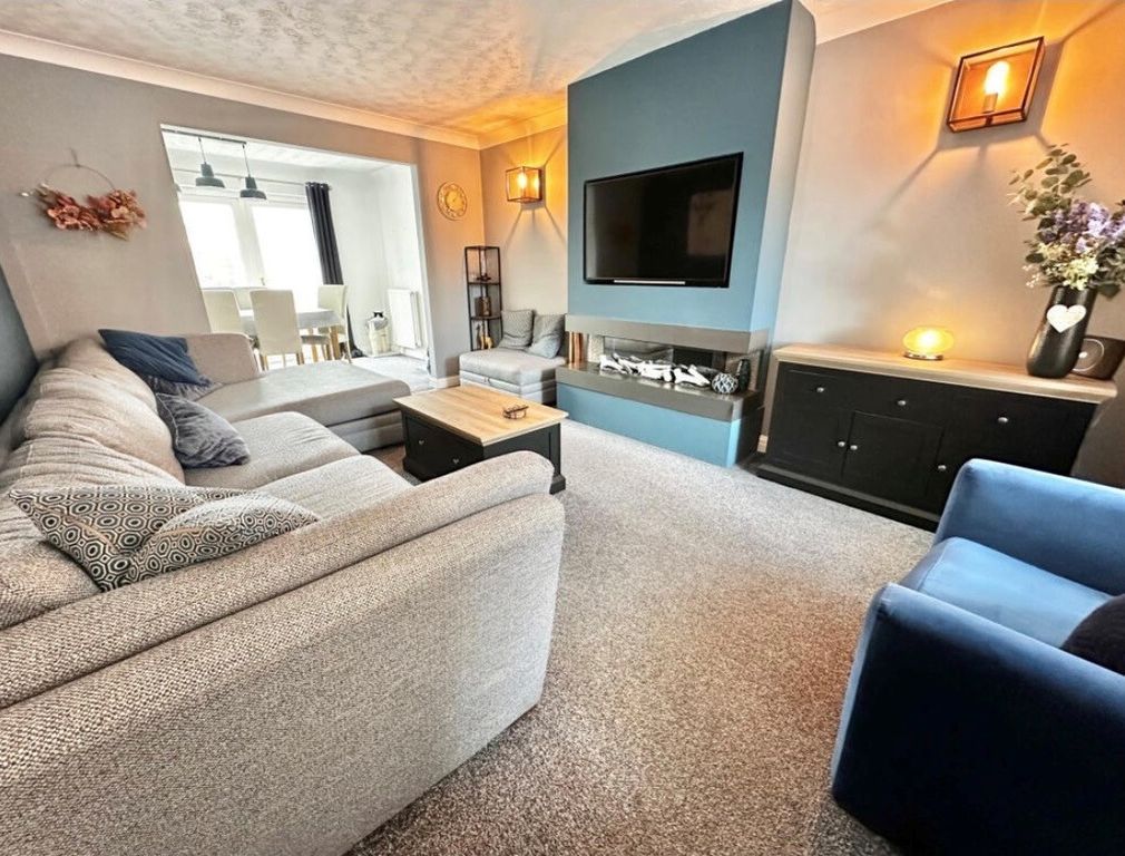 Property photo 3 of 19