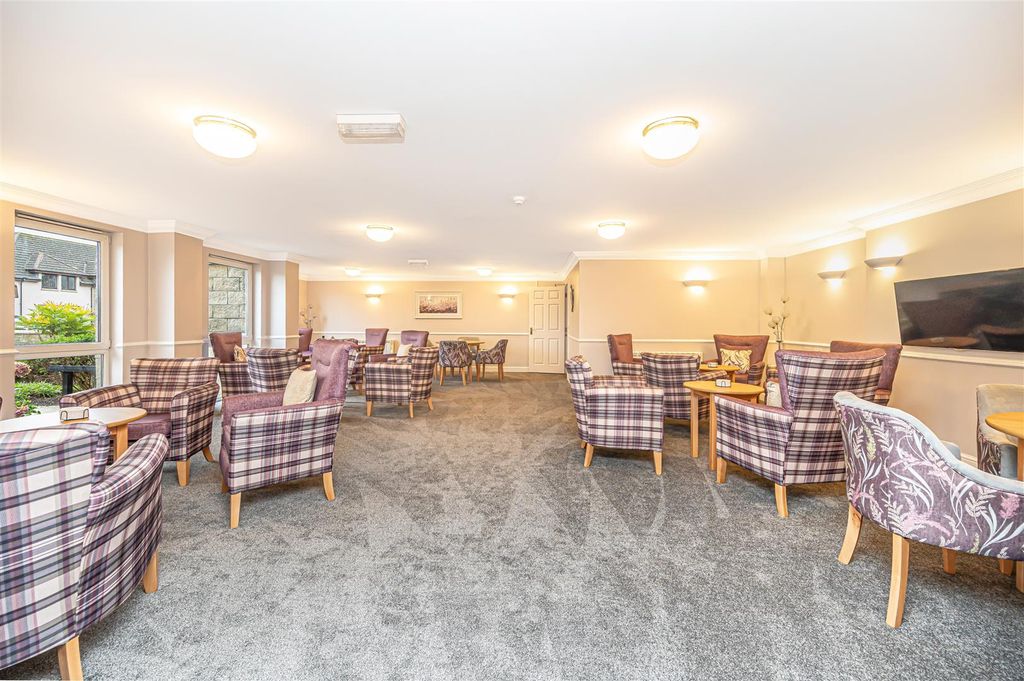 Property photo 3 of 17 Untitled (13 Of 1).Jpg