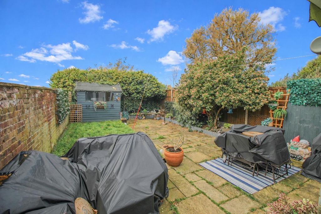 Property photo 3 of 12 Garden 1.Png