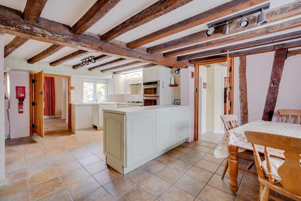 Property photo 2 of 22 4491612