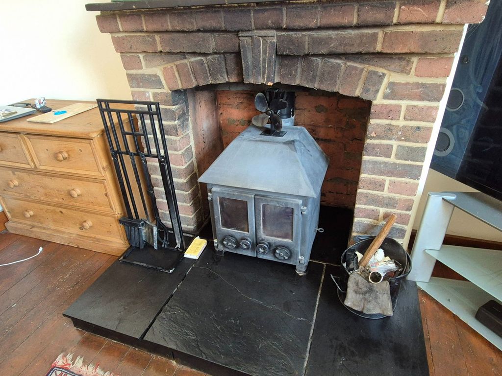 Property photo 3 of 13