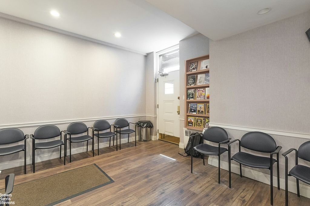 Property photo 3 of 7 <Alttext/>