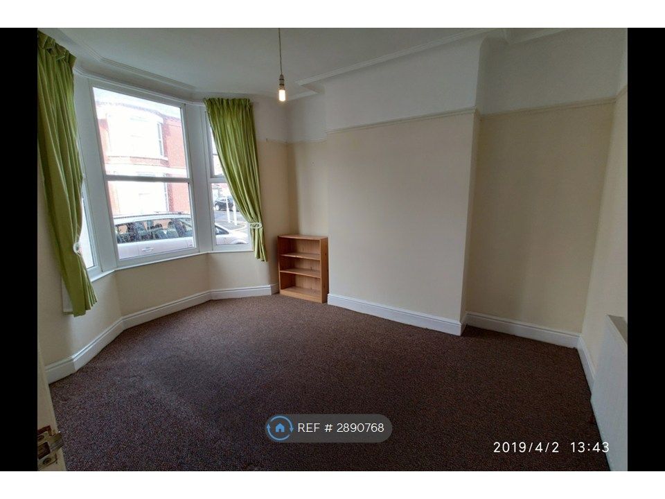 Property photo 3 of 13